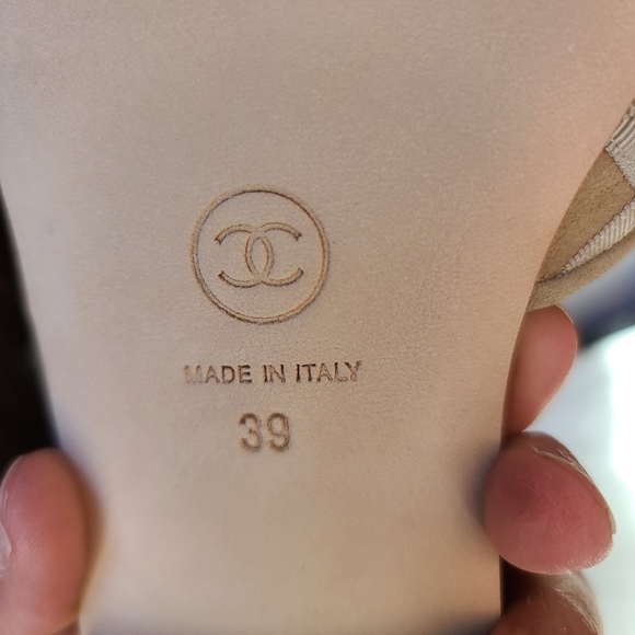 Chanel Slides, NIB size 39, current season! - Picture 7 of 8